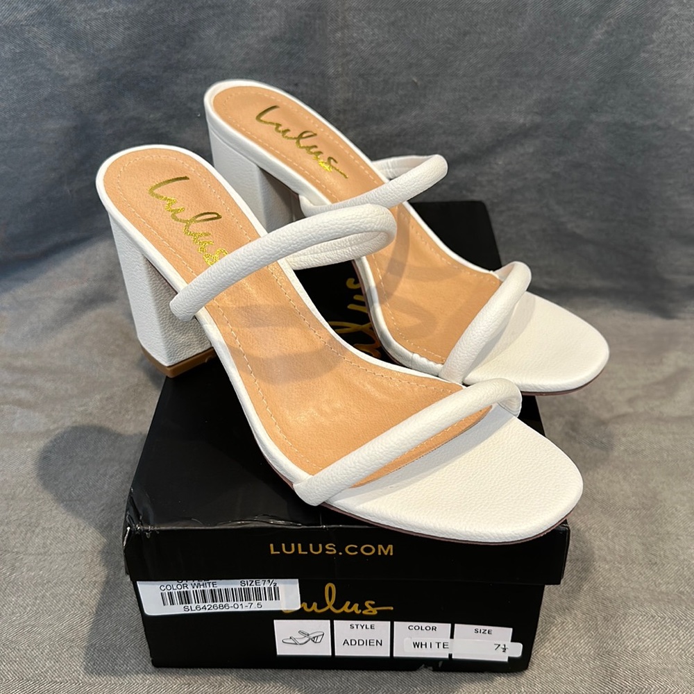 Lulus Addien white Strappy stacked heel 7.5 NEW IN BOX